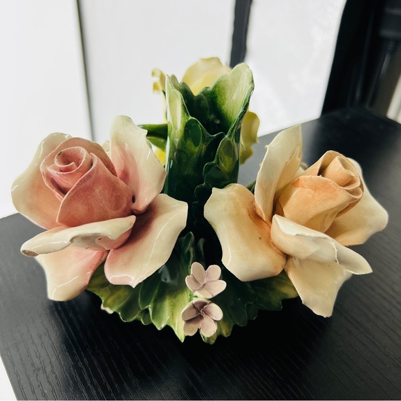 Vintage Capodimonte Handmade Porcelain Flower Candlestick Holder, Italy 1950’s - Picture 5 of 15